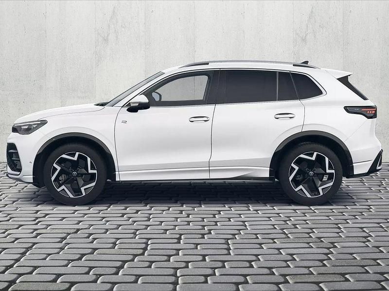 Neu VW Tiguan R-line 150 PS (110 kW) 2025 Oryxweiß perlmutteffekt SUV