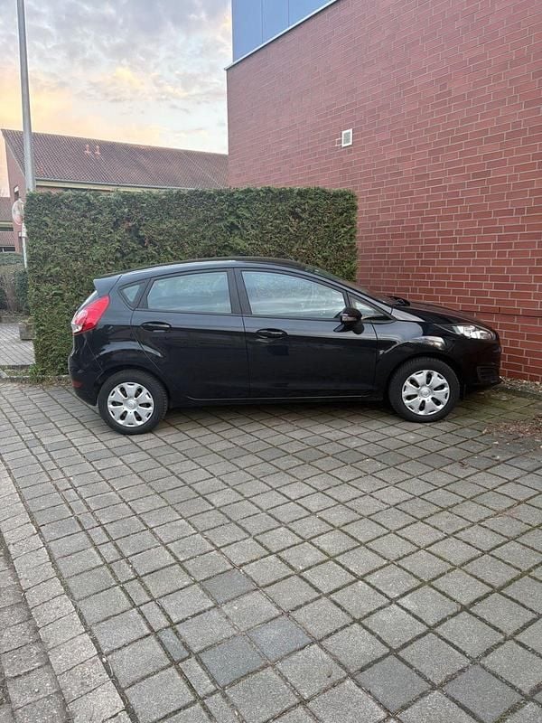 Gebraucht Ford Fiesta Trend 82 PS (60 kW) 2014 Schwarz Kleinwagen