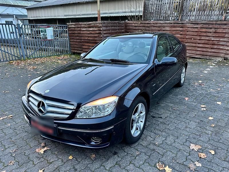 Blau Gebraucht 2008 Mercedes CLC160 Kleinwagen | 5.000 € - Bild 1/4