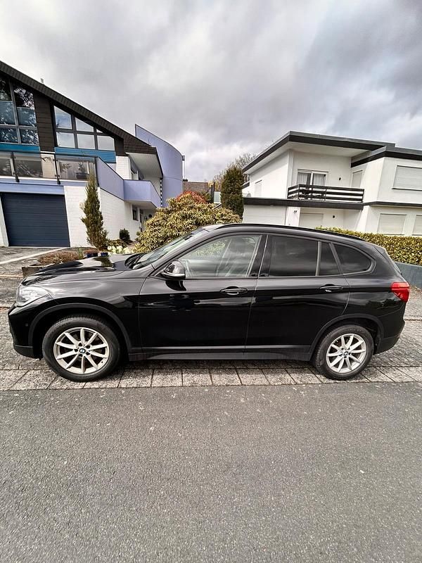 Gebraucht BMW X1 140 PS (102 kW) 2021 Schwarz SUV
