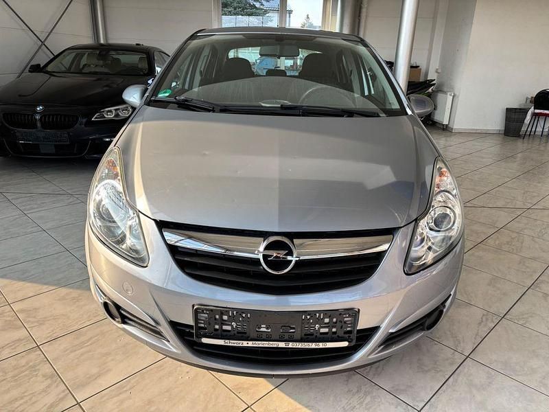 Gebraucht Opel Corsa Edition 90 PS (66 kW) 2008 Silber Kleinwagen