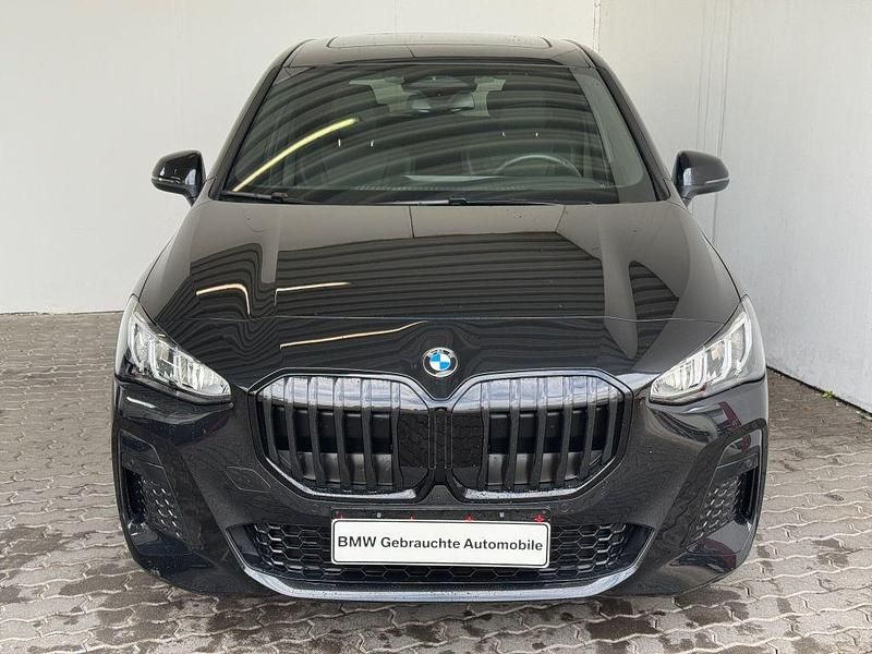 Schwarz Gebraucht 2025 BMW 218 Active Tourer M Sport Van / Kleinbus | 33.870 € (Guter Preis) - Bild 1/4