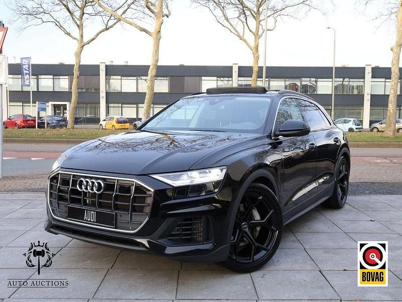 Gebraucht Audi Q8 340 PS (250 kW) 2022 Schwarz SUV