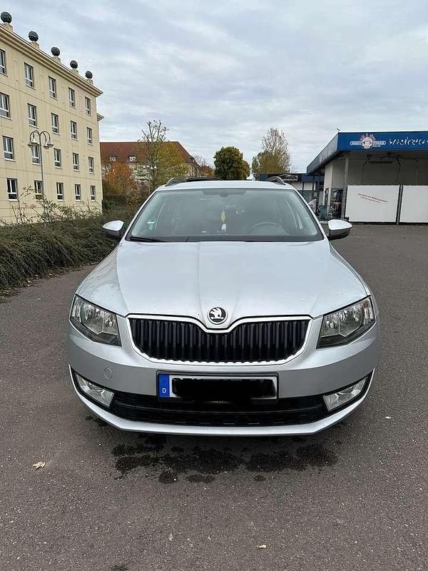 Gebraucht Skoda Octavia Ambition 110 PS (80 kW) 2015 Silber Kombi