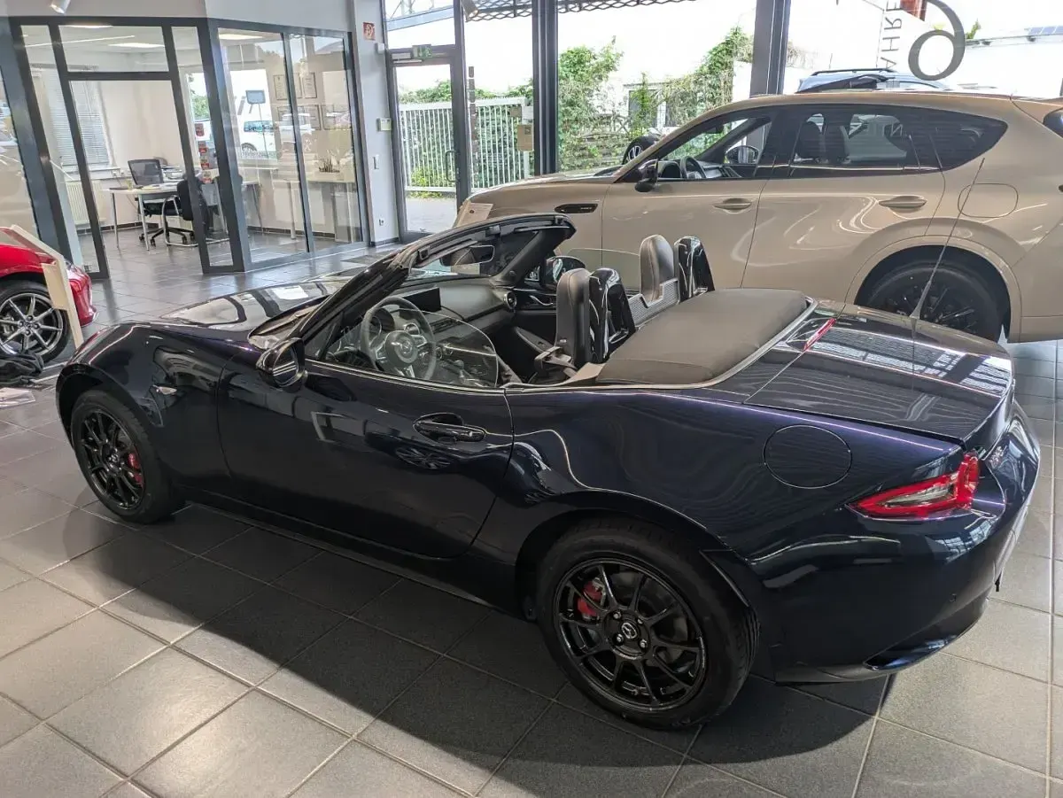 Neu Mazda MX5 Homura-Line 132 PS (97 kW) 2026 Aero grey Cabrio