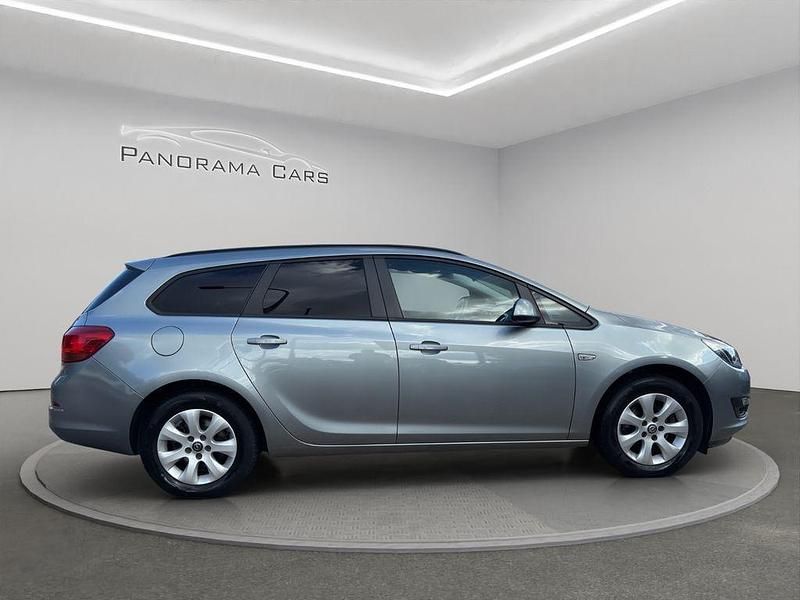 Gebraucht Opel Astra 110 PS (80 kW) 2014 Silber Limousine