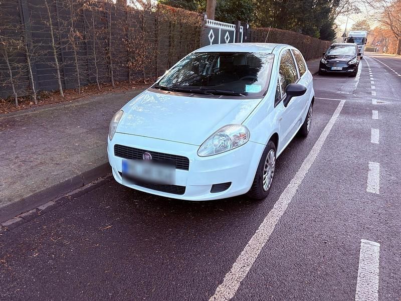 Weiß Gebraucht 2007 Fiat Punto Kombi | 2.500 € - Bild 1/4