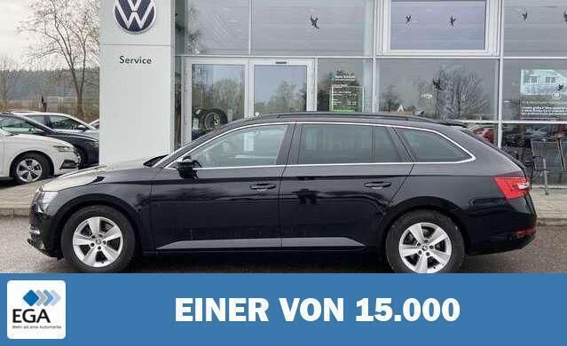 Schwarz metallic Gebraucht 2022 Skoda Superb Ambition Kombi | 27.480 € (Fairer Preis) - Bild 1/4