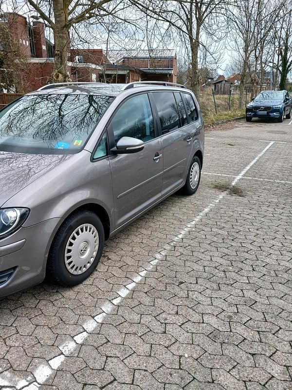 Gebraucht VW Touran 105 PS (77 kW) 2009 Silber Van / Kleinbus