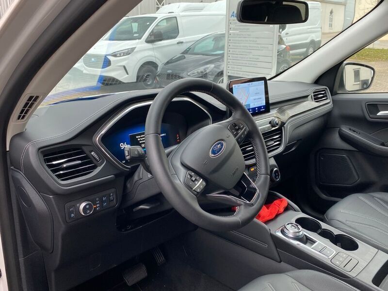 Gebraucht Ford Kuga Vignale 152 PS (111 kW) 2023 Arktisweiss SUV