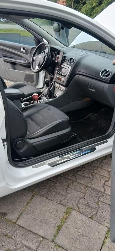 Weiß Gebraucht 2008 Ford Focus Cabriolet Cabrio | 2.500 € - Bild 1/4