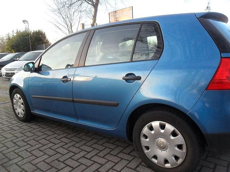 Gebraucht VW Golf IV Trendline 75 PS (55 kW) 2005 Blau Limousine