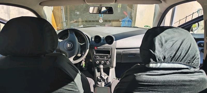 Gebraucht Seat Ibiza 64 PS (47 kW) 2005 Schwarz Kleinwagen