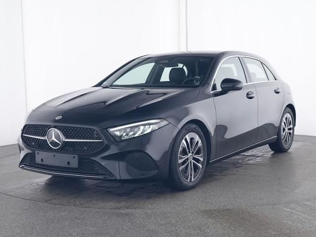 Schwarz Gebraucht 2024 Mercedes A200 Advanced Kleinwagen | 30.990 € (Fairer Preis) - Bild 1/4