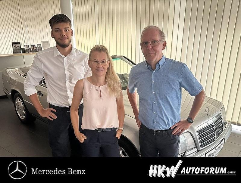 Gebraucht Mercedes V250 190 PS (139 kW) 2023 Silber Van / Kleinbus