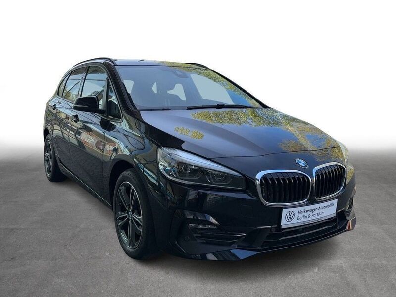 Gebraucht BMW 220 Active Tourer Sport Line 192 PS (141 kW) 2020 Black sapphire metallic Van / Kleinbus