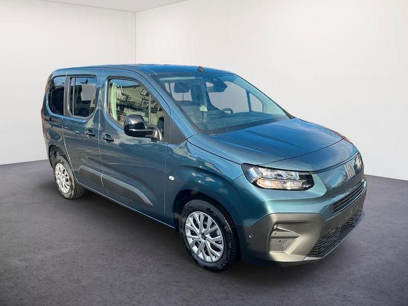 Neu Fiat Doblò 102 PS (75 kW) 2025 528 libeccio blau Van / Kleinbus