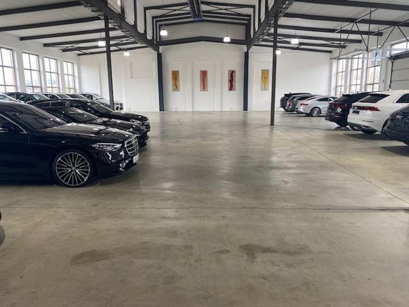 Grau Gebraucht 2022 Aston Martin DBX 707 SUV | 142.707 € - Bild 1/1