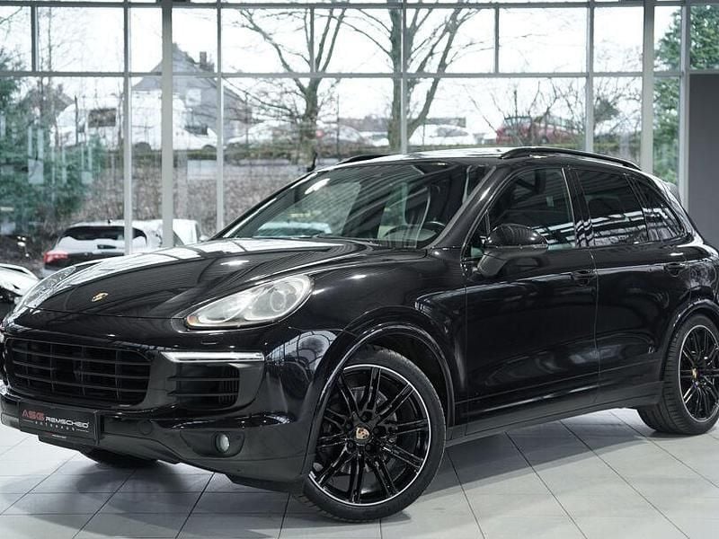Second-hand Porsche Cayenne Platinum Edition 263 CP (193 kW) 2017 Negru SUV