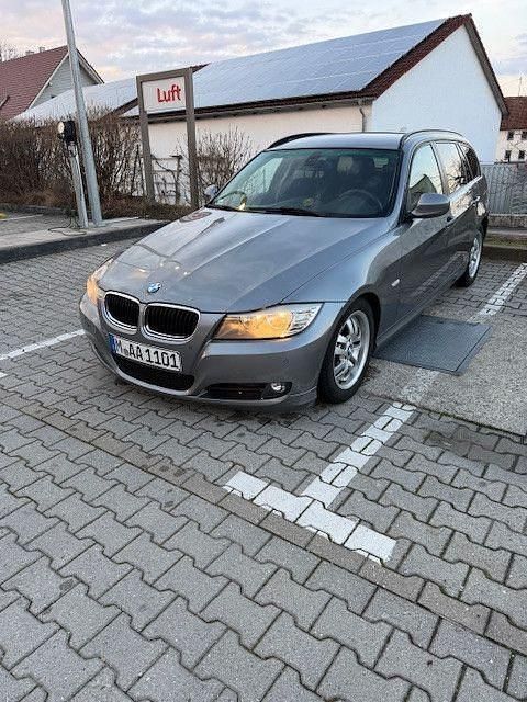 Gebraucht BMW 316 Performance 116 PS (85 kW) 2011 Grau Kombi