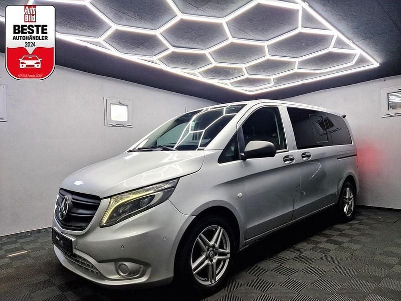 Silber Gebraucht 2021 Mercedes Vito Van / Kleinbus | 37.870 € (Guter Preis) - Bild 1/4