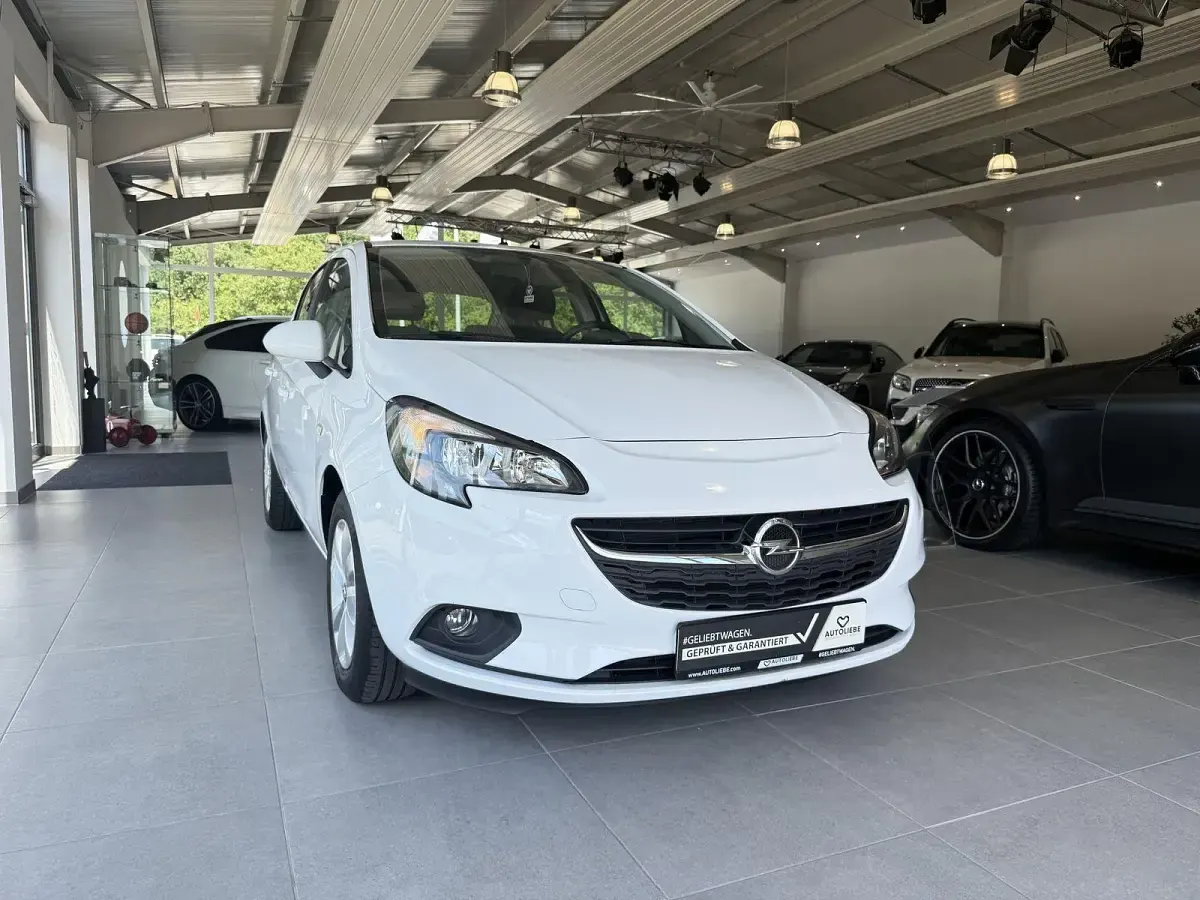 Gebraucht Opel Corsa 101 PS (74 kW) 2018 Weiß Kleinwagen