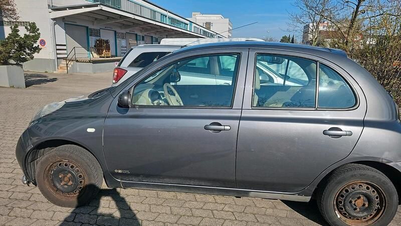 Grau Gebraucht 2003 Nissan Micra Kleinwagen | 1.250 € - Bild 1/4