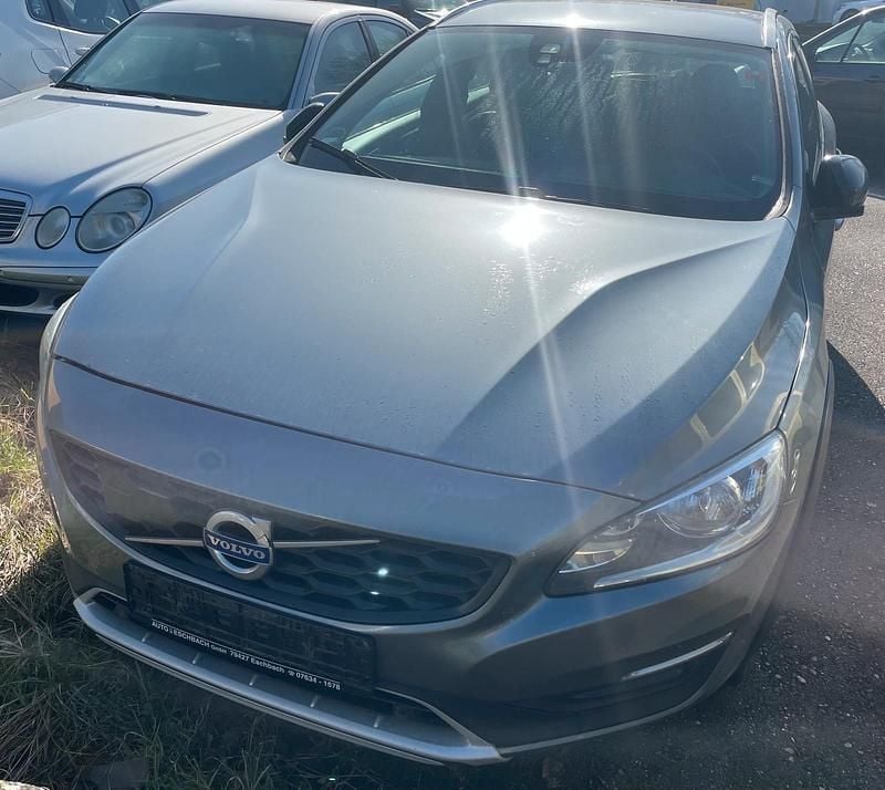 Gebraucht Volvo V60 CC 150 PS (110 kW) 2017 Kombi