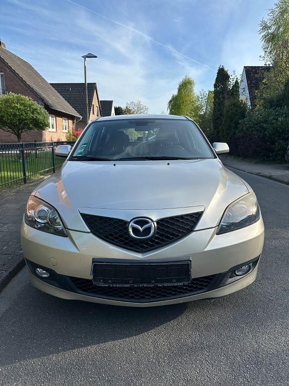 Usata Mazda 3 Active 105 CV (77 kW) 2007 Oro Berlina