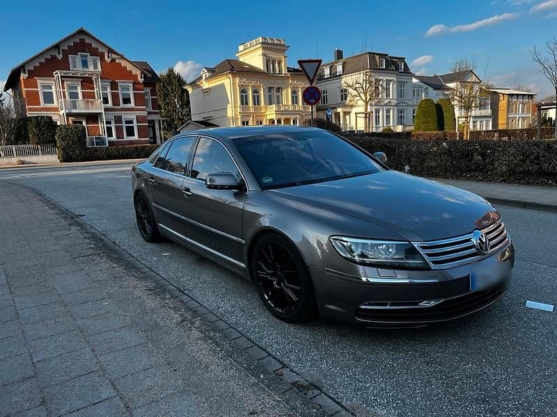 Gebraucht VW Phaeton 245 PS (180 kW) 2014 Gold Limousine