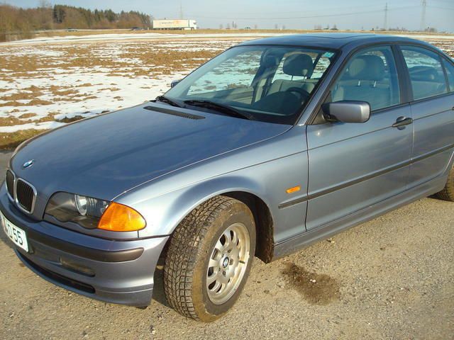 Gebraucht BMW 320 136 PS (100 kW) 2000 Grau metallic Limousine