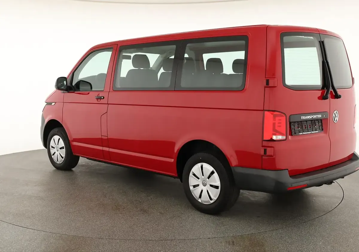Gebraucht VW T6.1 110 PS (80 kW) 2021 Kirschrot Van