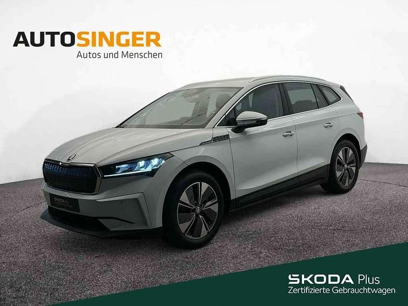 Moonweiss metallic Gebraucht 2024 Skoda Enyaq iV Loft SUV | 39.990 € (Superpreis) - Bild 1/4