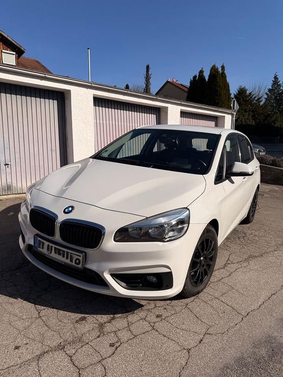 Gebraucht BMW 218 Active Tourer Performance 150 PS (110 kW) 2016 Weiß Van / Kleinbus