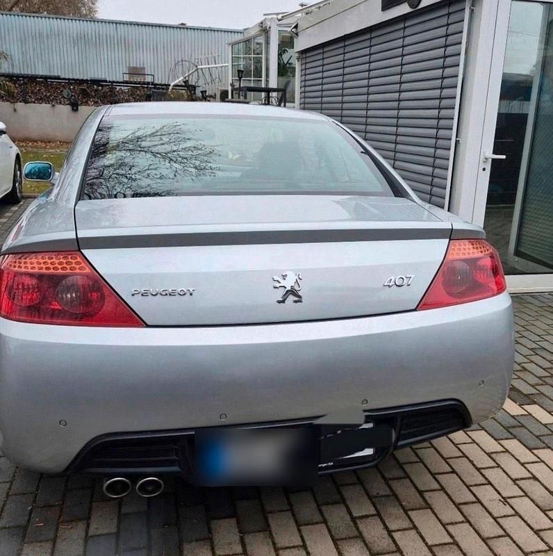 Gebraucht Peugeot 407 Coupe Platinum 204 PS (150 kW) 2008 Schwarz Coupé