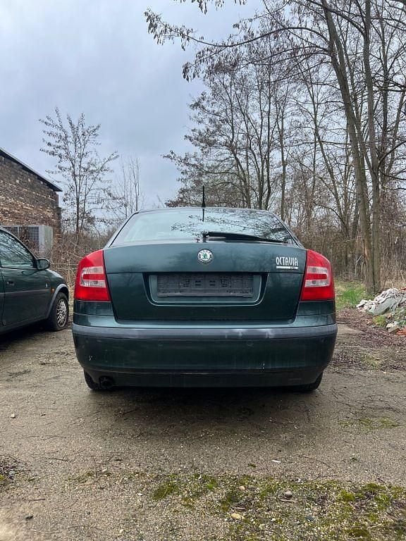Gebraucht Skoda Octavia Ambiente 116 PS (85 kW) 2006 Grün Limousine