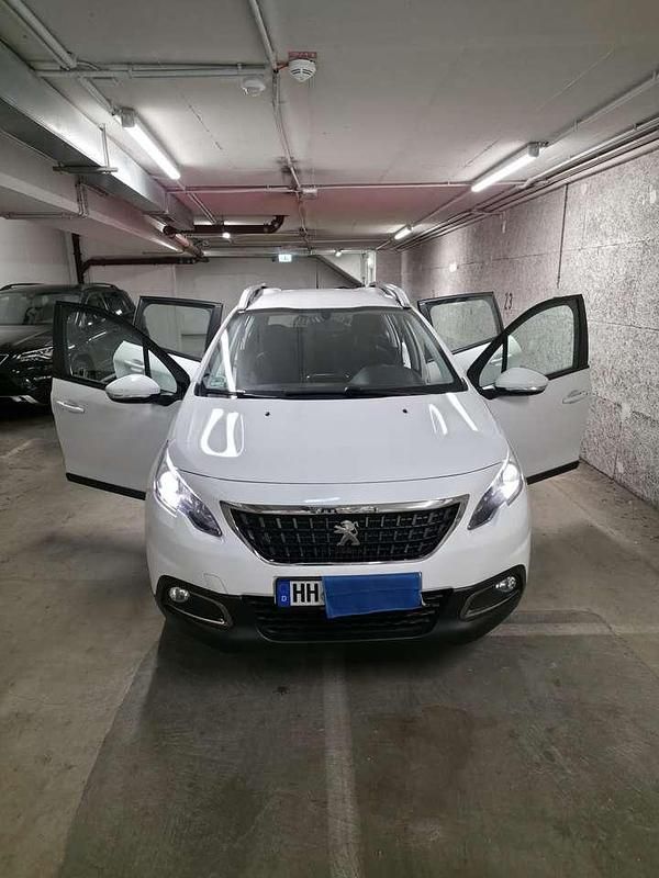 Weiß Gebraucht 2019 Peugeot 2008 Active SUV | 9.800 € (Superpreis) - Bild 1/4