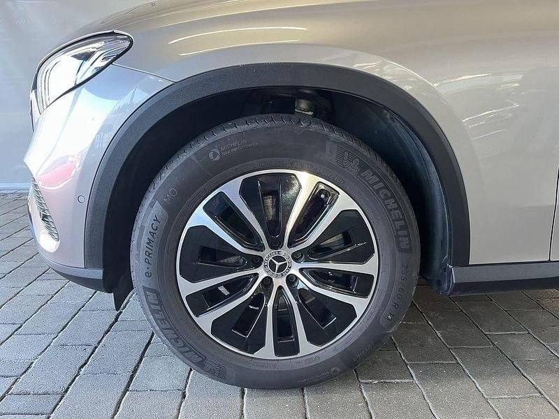 Gebraucht Mercedes GLC220 197 PS (144 kW) 2023 Silber SUV