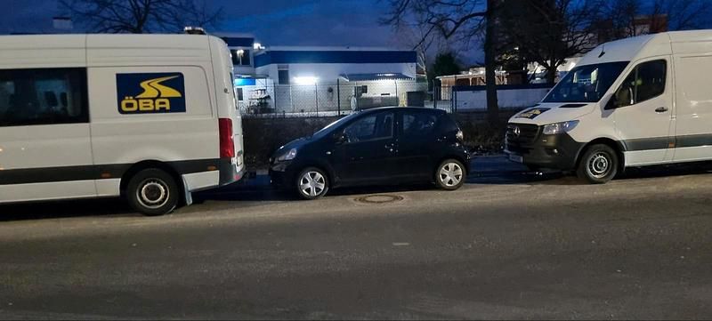 Gebraucht Toyota Aygo 68 PS (50 kW) 2009 Schwarz Kleinwagen