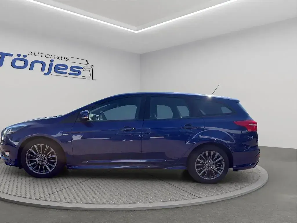 Usata Ford Focus ST-Line 125 CV (91 kW) 2017 Blu Berlina