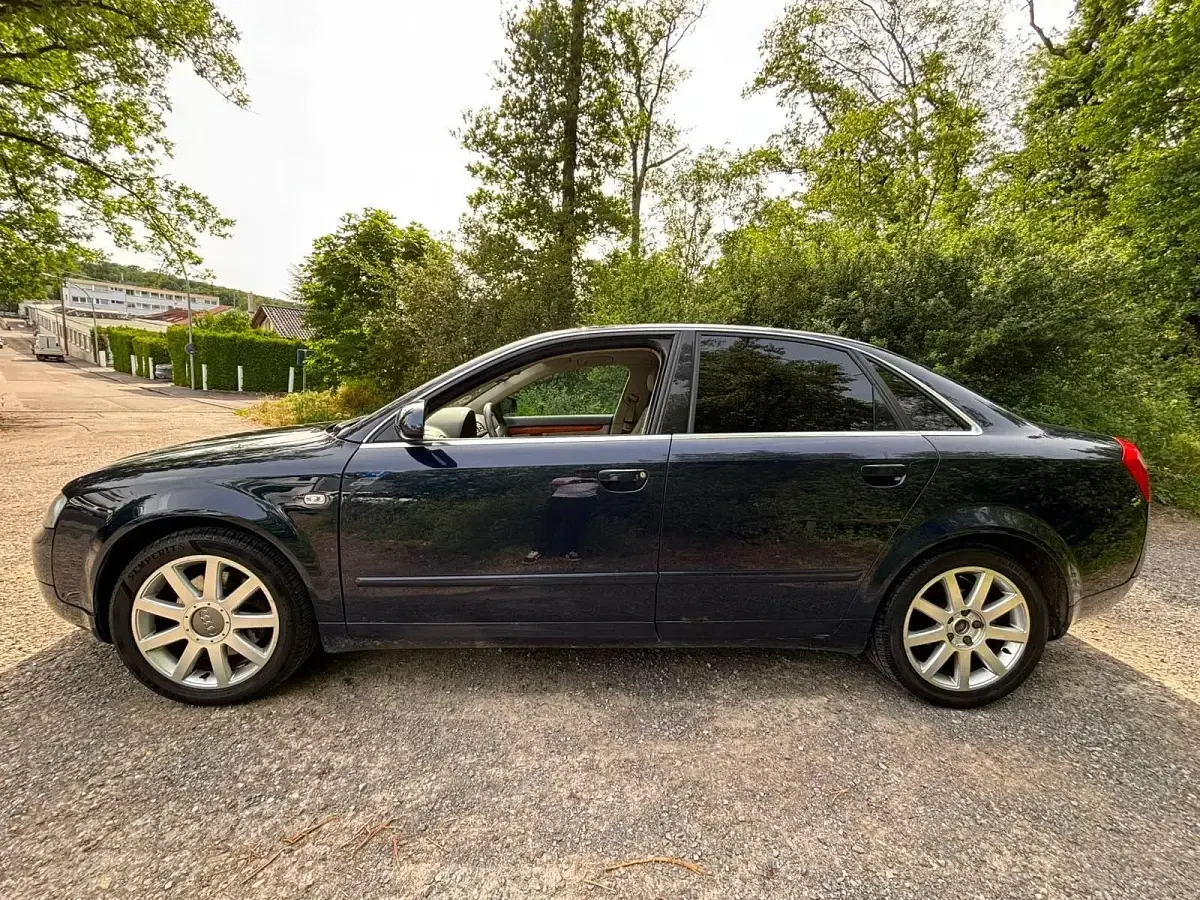 Gebraucht Audi A4 180 PS (132 kW) 2003 Blau Limousine