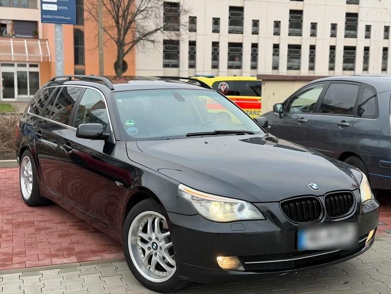 Schwarz Gebraucht 2009 BMW 530 Kombi | 4.700 € (Superpreis) - Bild 1/4
