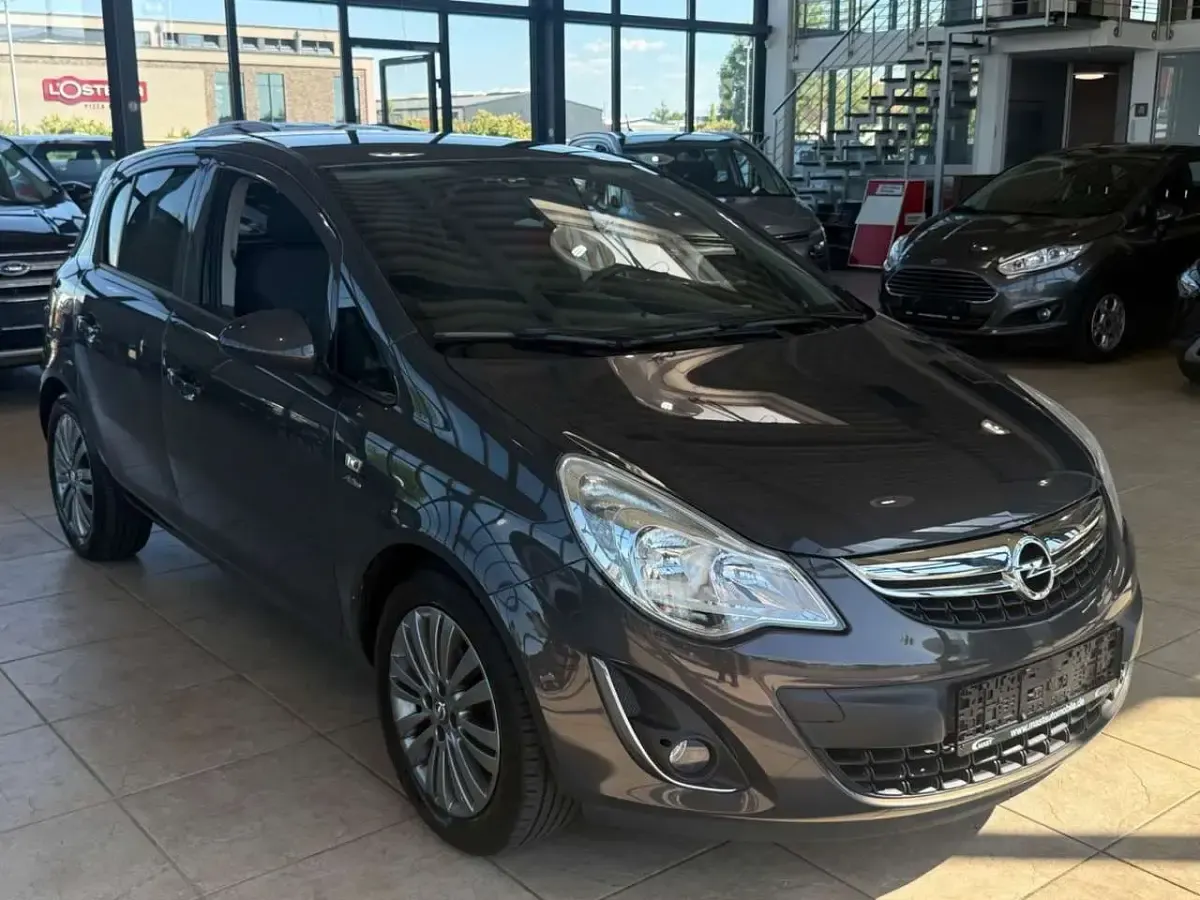 Gebraucht Opel Corsa Active 101 PS (74 kW) 2013 Grau Kleinwagen