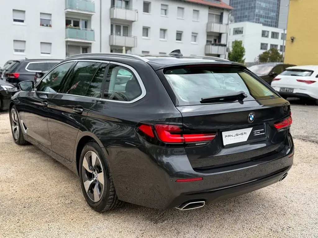Gebraucht BMW 520 190 PS (139 kW) 2021 Grau Kombi