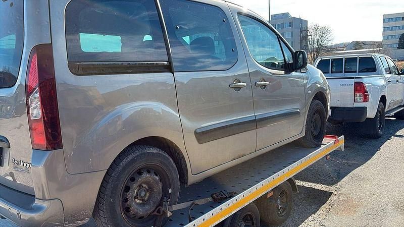 Gebraucht Citroën Berlingo 120 PS (88 kW) 2013 Grau Van / Kleinbus