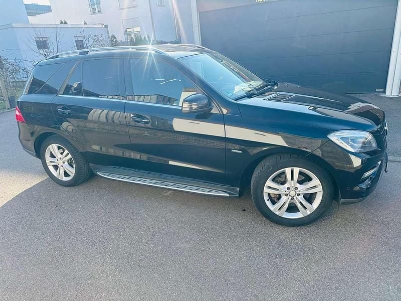Gebraucht Mercedes ML350 306 PS (225 kW) 2013 Schwarz SUV