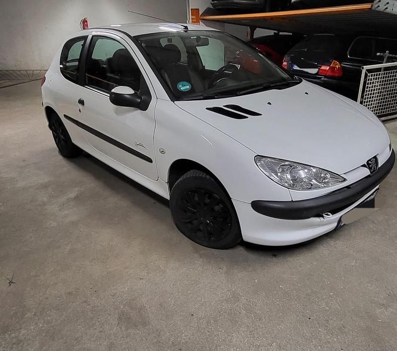 Gebraucht Peugeot 206 75 PS (55 kW) 2005 Weiß Kleinwagen