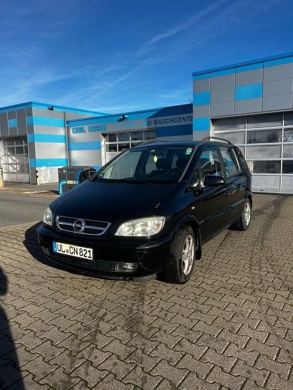 Schwarz Gebraucht 2005 Opel Zafira Edition Van / Kleinbus | 1.599 € (Superpreis) - Bild 1/4