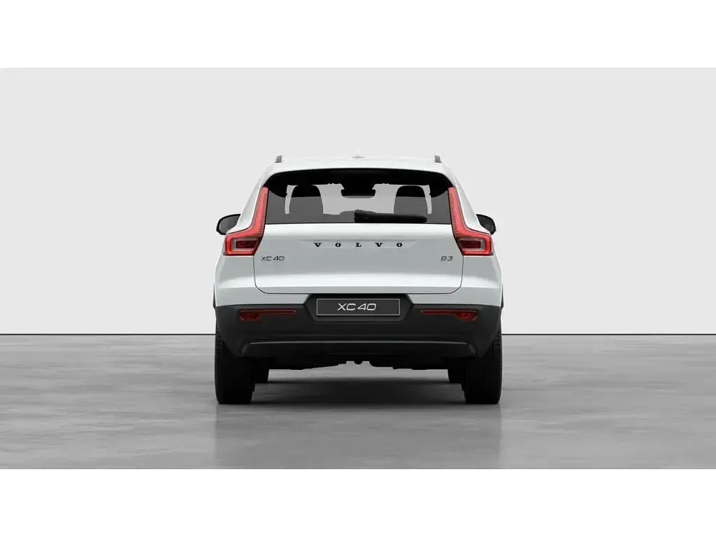 Neu Volvo XC40 Plus 163 PS (119 kW) 2026 Weiss SUV