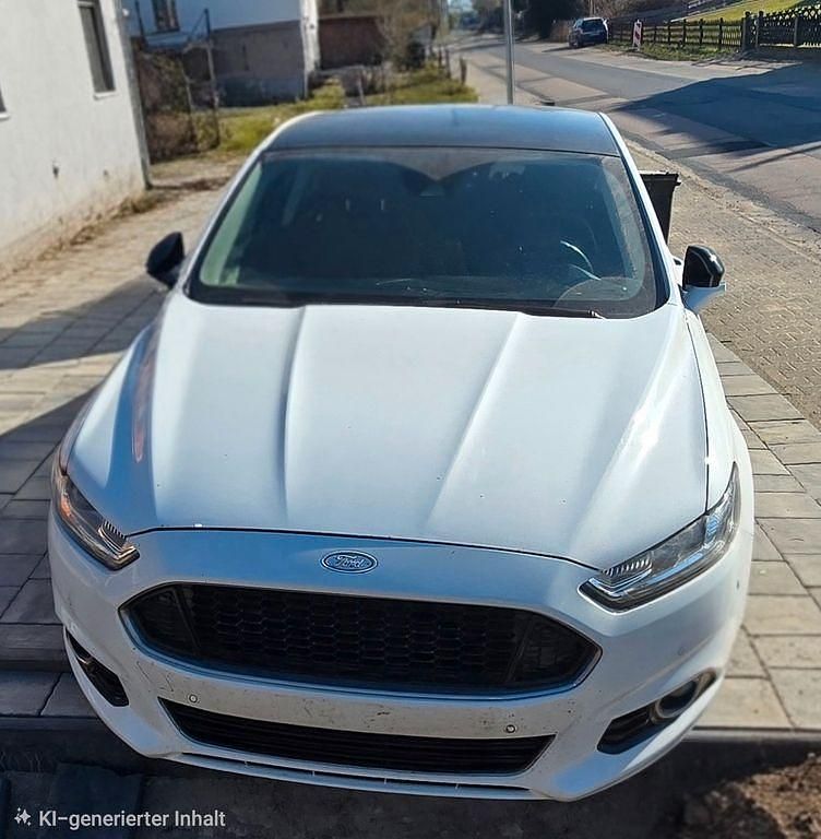 Gebraucht Ford Mondeo Titanium 150 PS (110 kW) 2015 Weiß Limousine